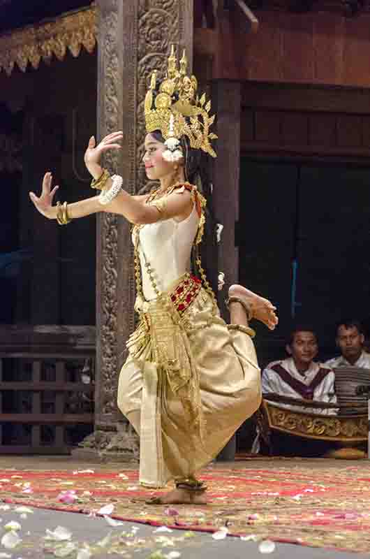 67 - Camboya - Siem Reap - danzas tradicionales